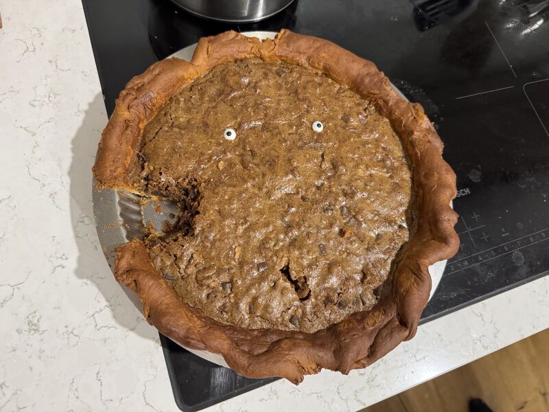 File:2025-02-chocolate-chip-cookie-pie.jpg